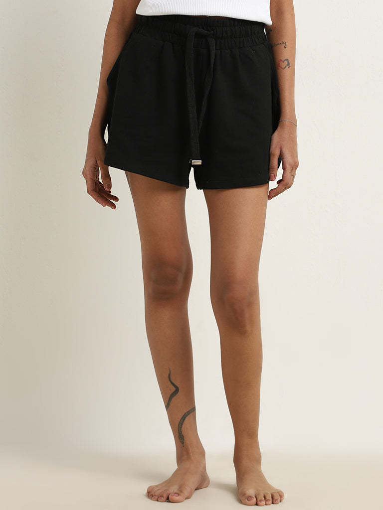 Superstar Black Solid High-Rise Cotton Shorts