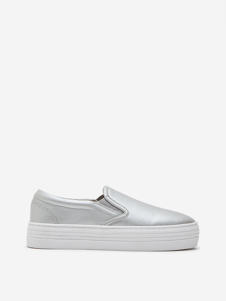 LUNA BLU Silver Solid Slip-On Shoes