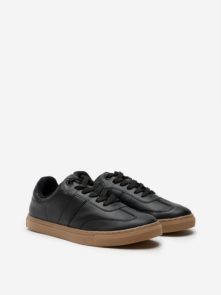 LUNA BLU Black Lace-Up Sneakers