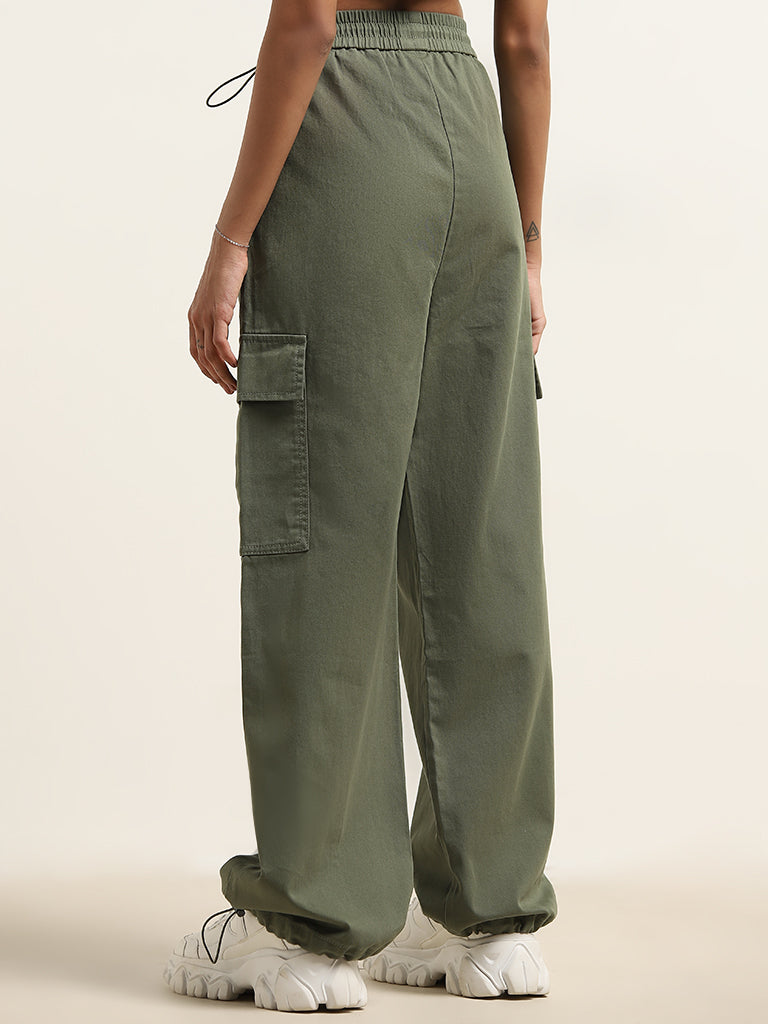 Nuon Olive Relaxed - Fit High - Rise Jeans