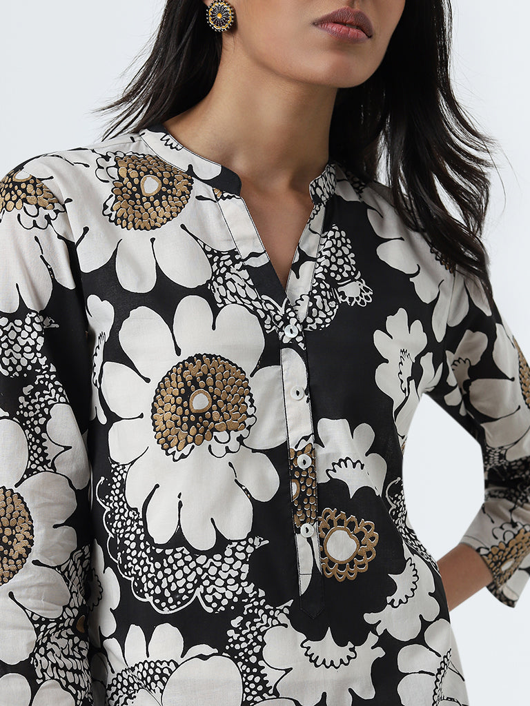 Utsa Black Floral Printed Straight Cotton Kurta