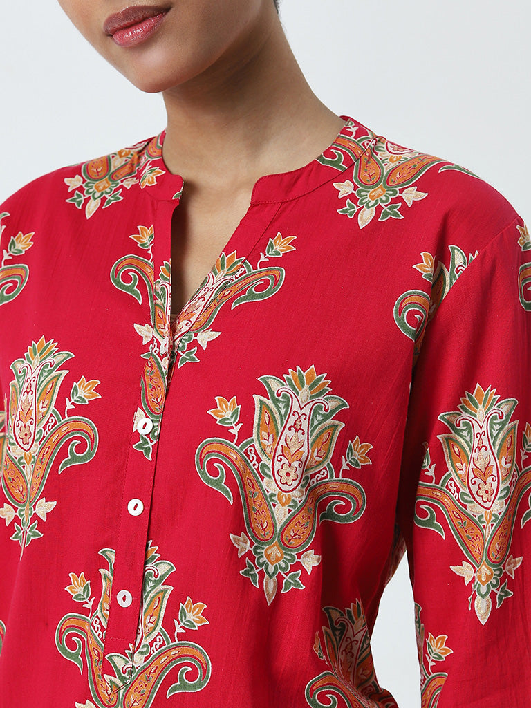 Utsa Red Paisley Printed Straight Cotton Kurta