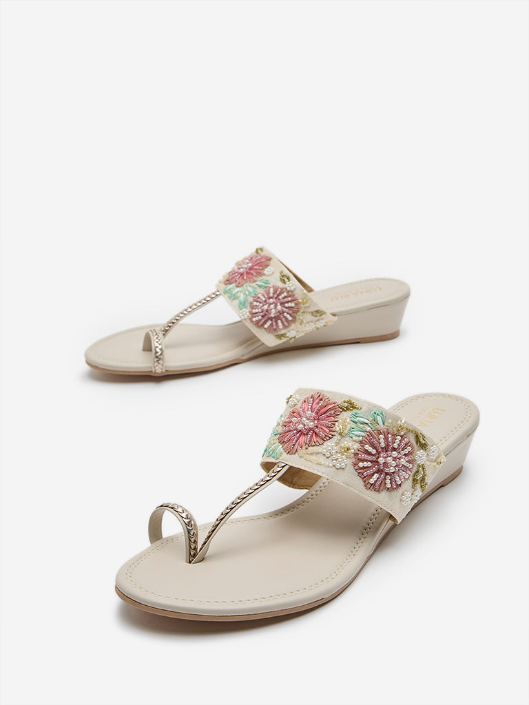 LUNA BLU Ivory Floral Embellished Kolhapuri Sandals