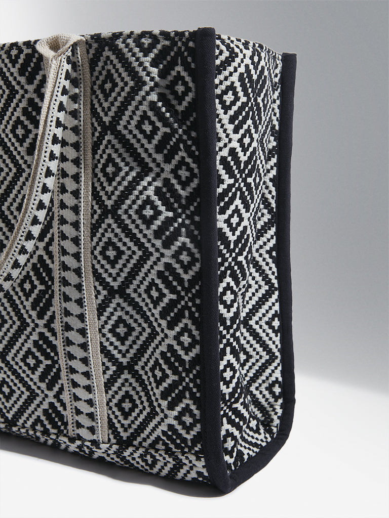 Westside Black & White Woven-Textured Tote Bag