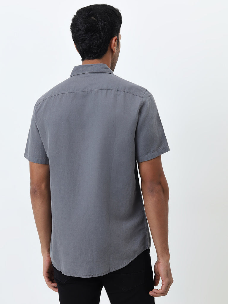 WES Casuals Dark Grey Solid Slim-Fit Shirt