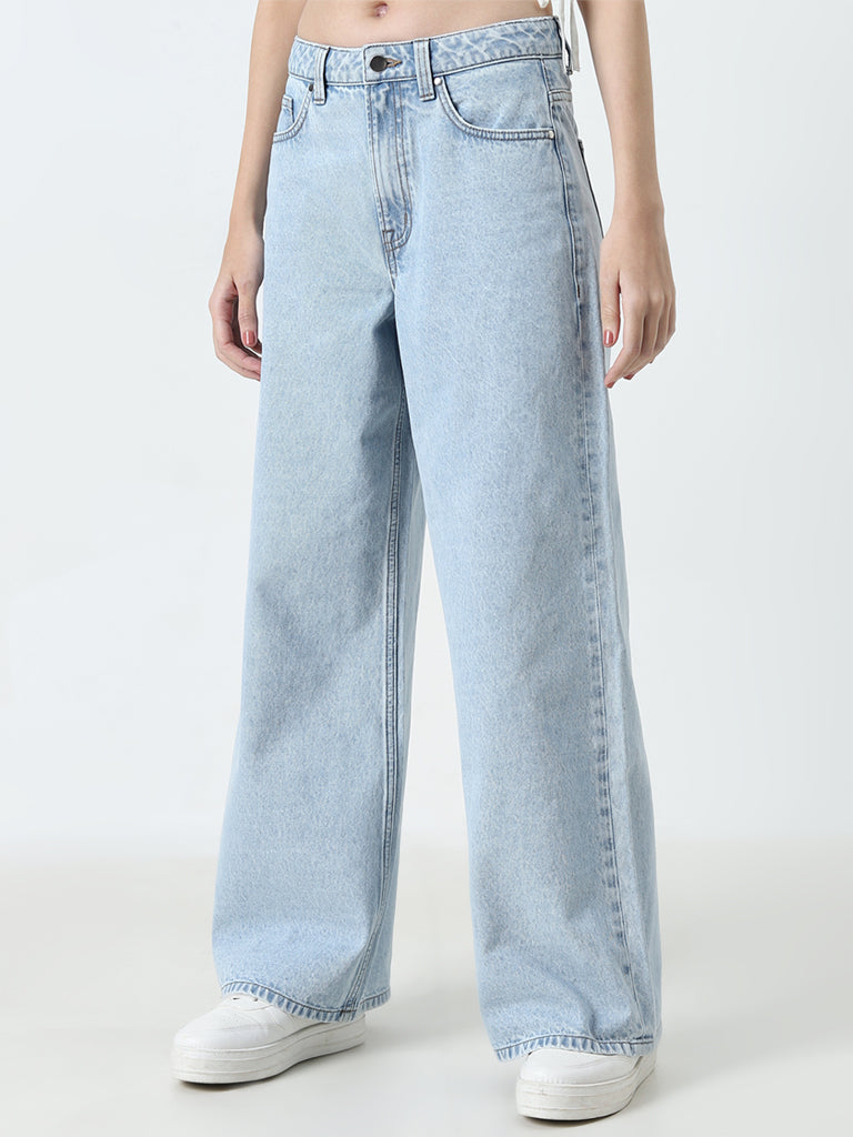 Nuon Light Blue Straight - Fit Mid - Rise Jeans