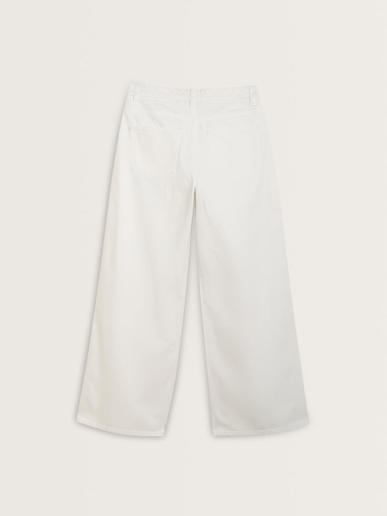 Nuon White Straight - Fit High - Rise Jeans