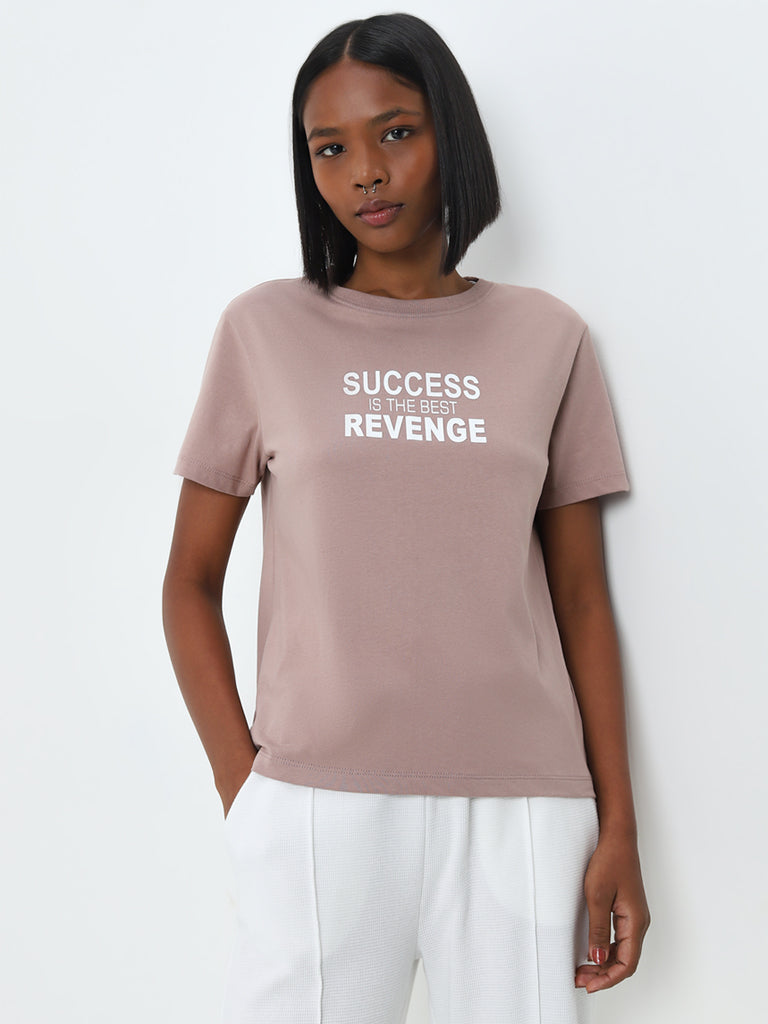 Studiofit Light Mauve Text Printed Cotton T-Shirt