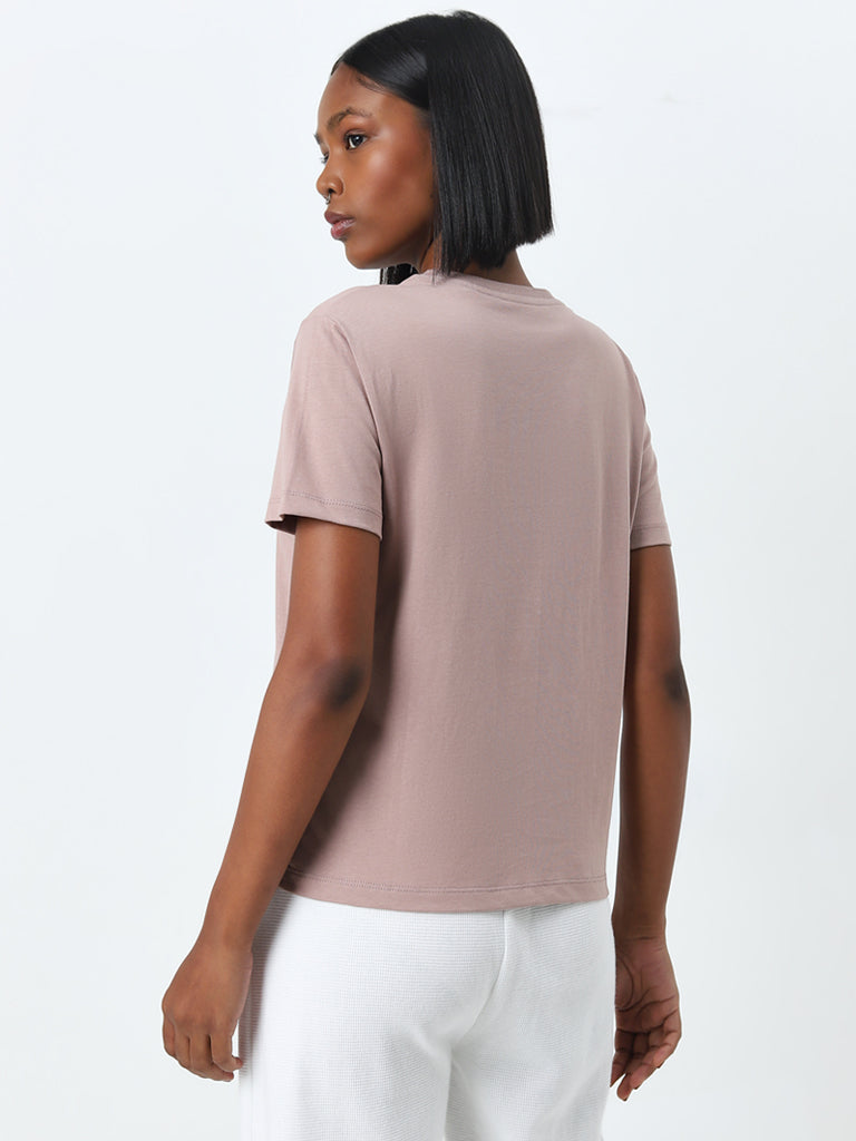 Studiofit Light Mauve Text Printed Cotton T-Shirt