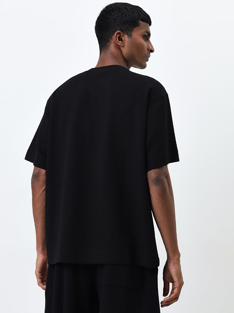 Studiofit Black Textured Relaxed-Fit T-Shirt