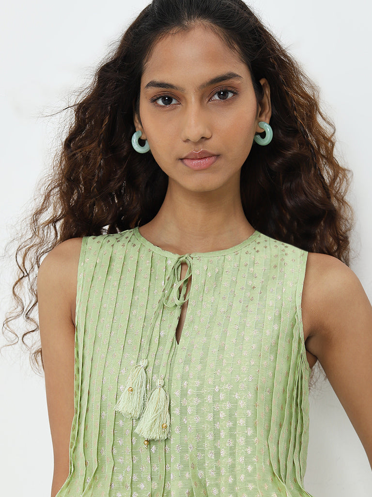 Bombay Paisley Green Pintuck Detailed Top