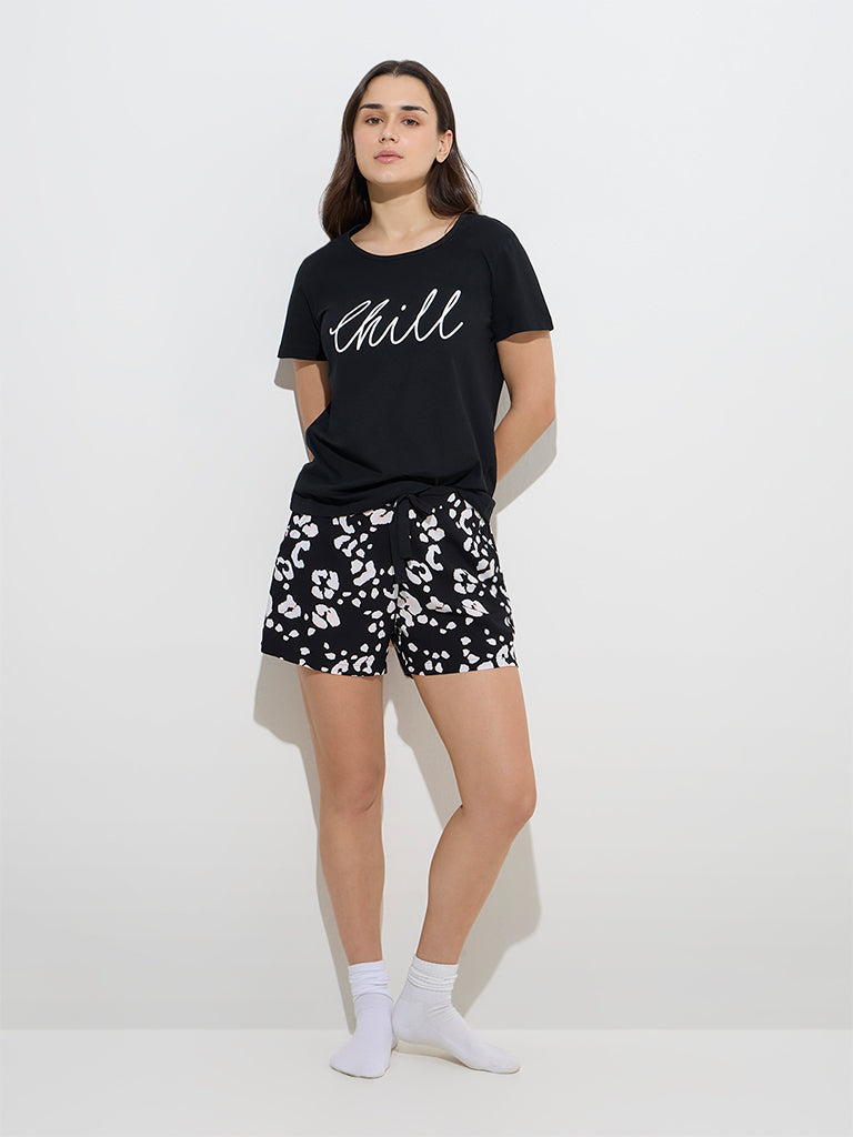 Wunderlove Black Abstract Printed Mid-Rise Shorts