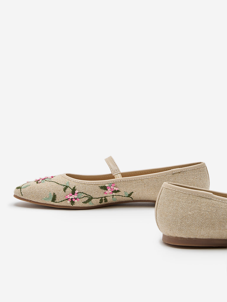 LUNA BLU Beige Floral Embroidered Mary Jane Shoes