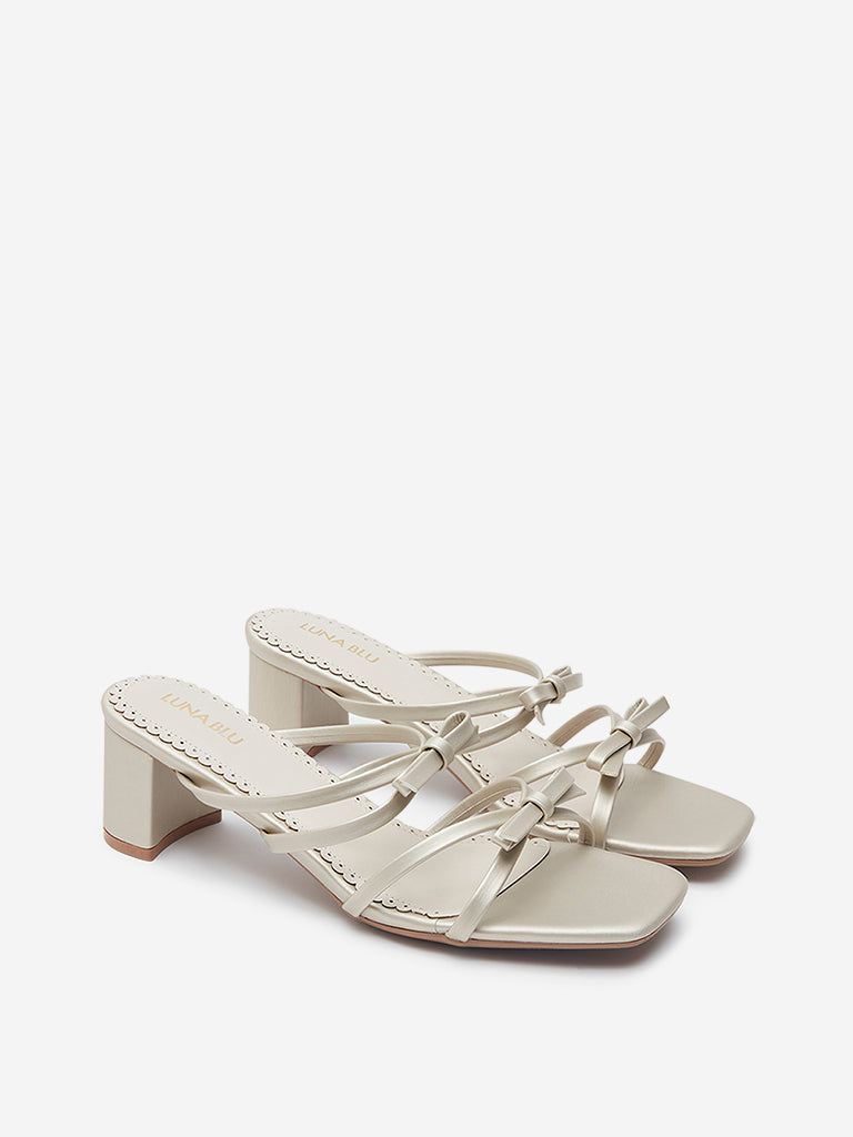 LUNA BLU Ivory Bow Pattern Block Heel Sandals