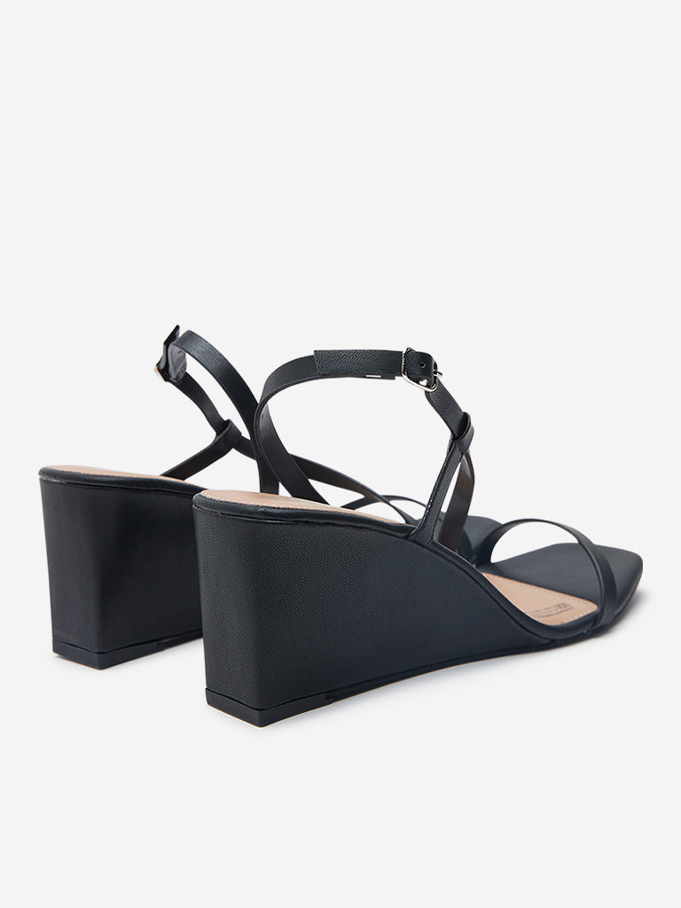 LUNA BLU Black Wedge Heels Sandals