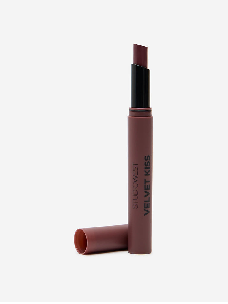 Studiowest Velvet Kiss Slim Stick Sweet Plum MV-01 Lipstick - 2 gm