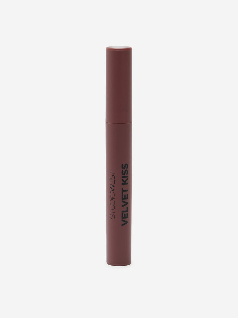 Studiowest Velvet Kiss Slim Stick Sweet Plum MV-01 Lipstick - 2 gm