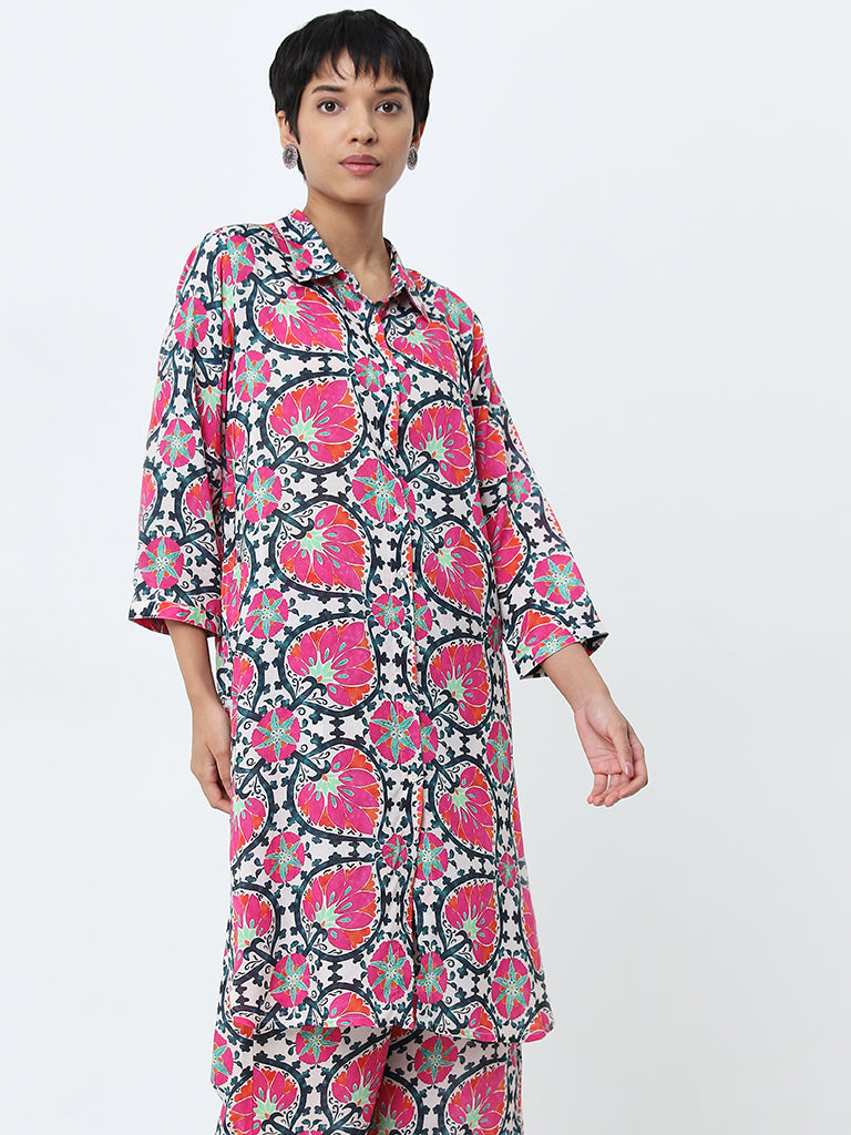 Utsa Pink Leaf Patterned Straight Kurta