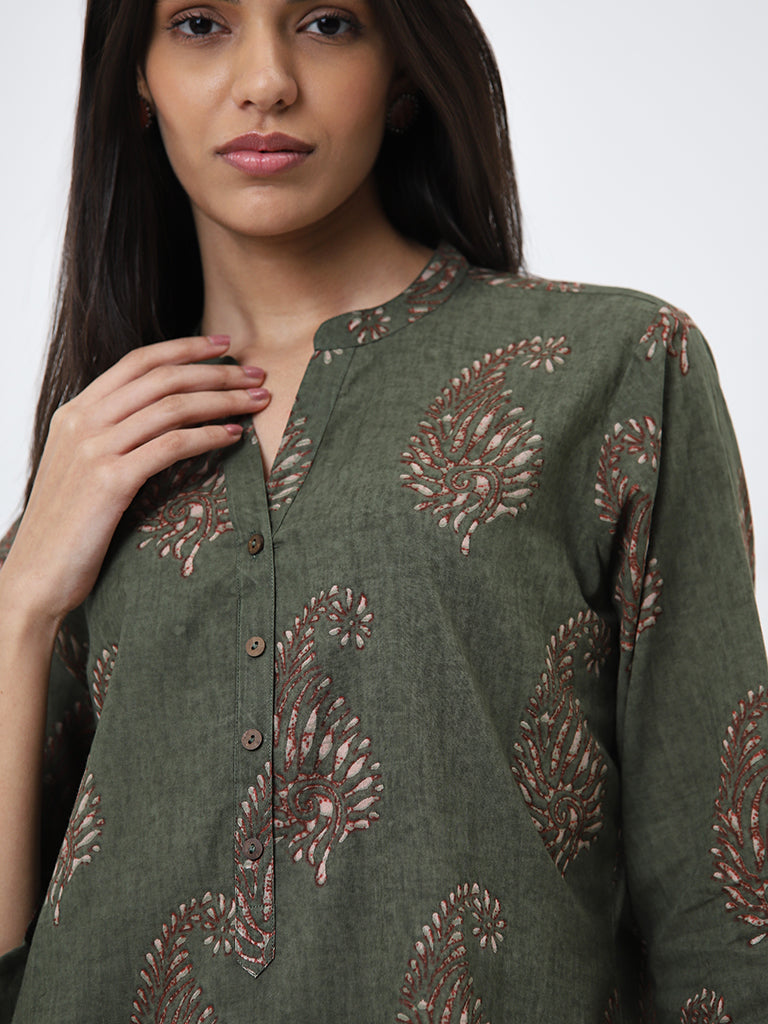 Utsa Sage Paisley Design A-Line Cotton Kurta