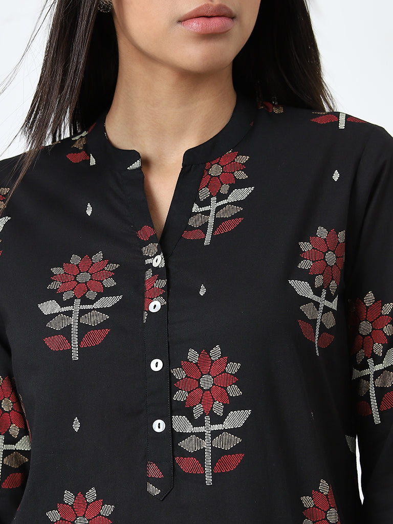 Utsa Black Floral Printed Straight Cotton Kurta