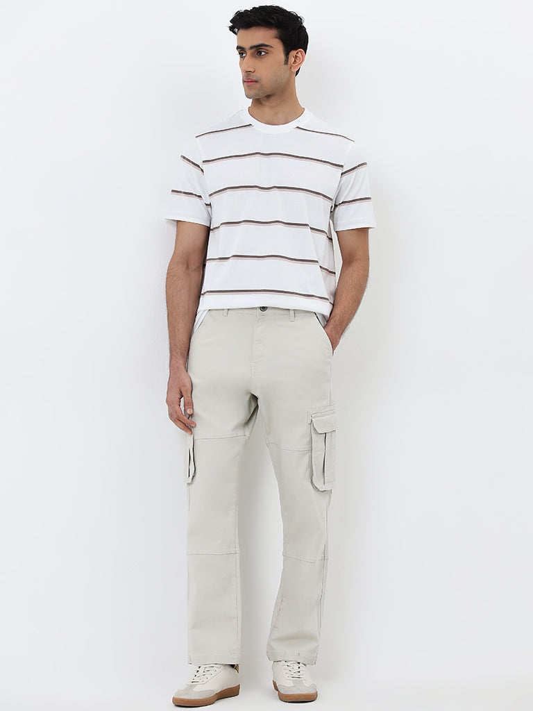 WES Casuals Ivory Relaxed - Fit Mid - Rise Cargo Jeans