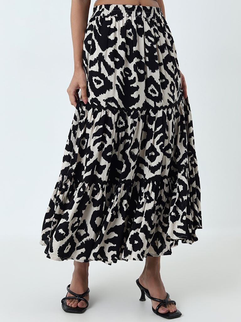 LOV Off-White Abstract Patterned Tiered Skirt