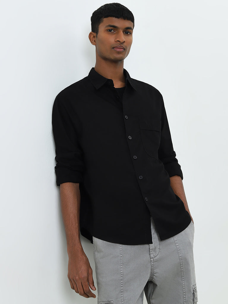 Nuon Black Solid Relaxed-Fit Cotton Shirt