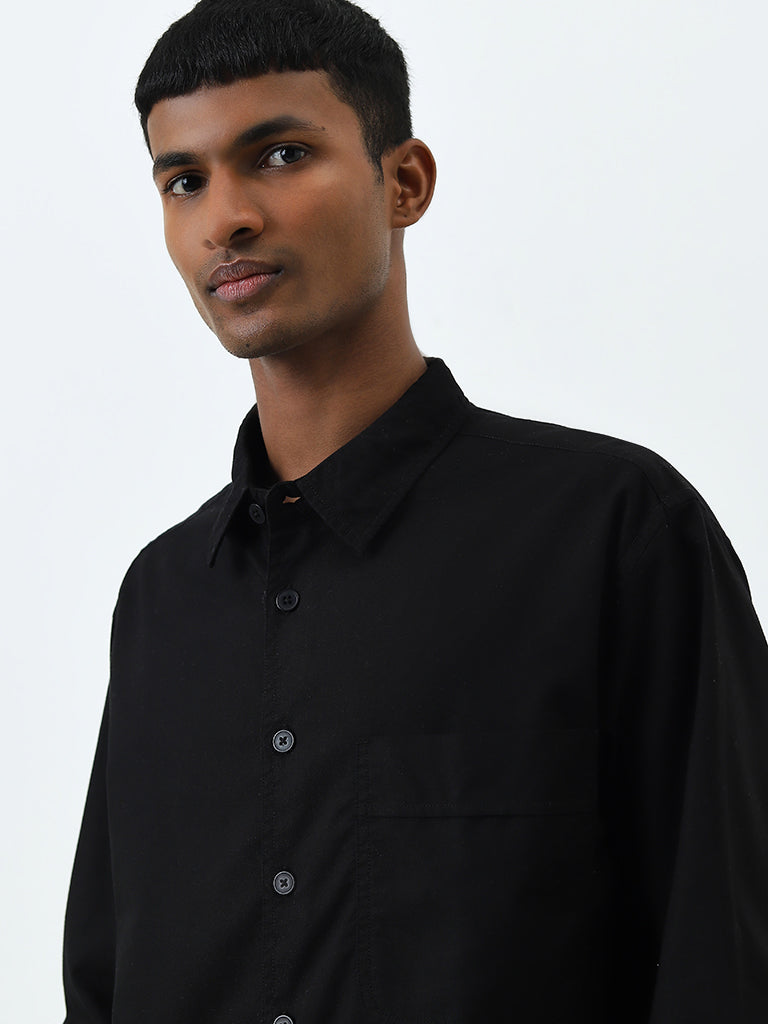 Nuon Black Solid Relaxed-Fit Cotton Shirt