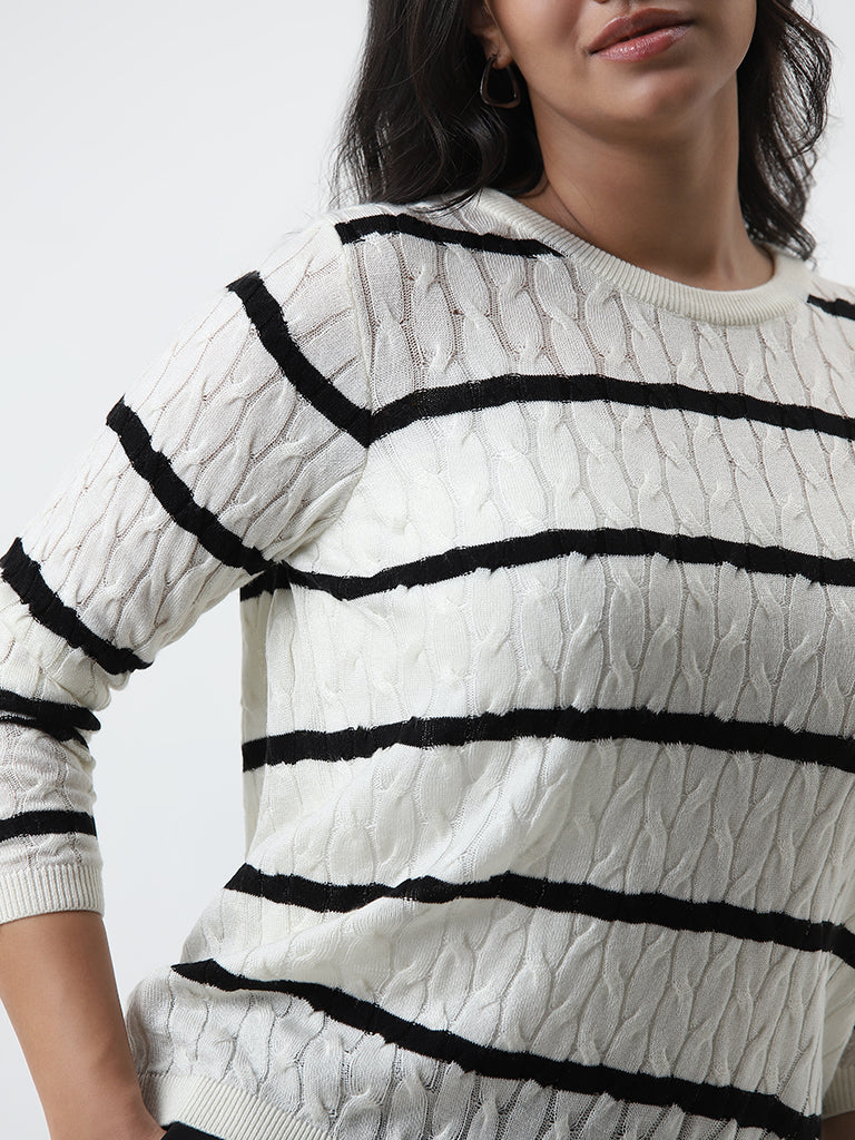 Gia Black & Off-White Patterned Sweater