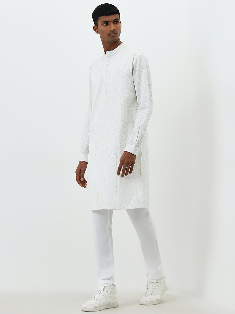 Mens Ethnicwear White Mid-Rise Cotton Blend Churidar