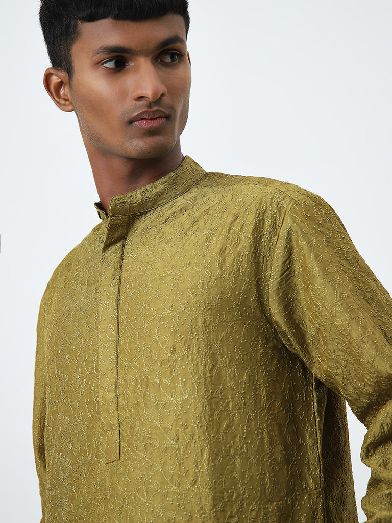 Mens Ethnicwear Green Embroidered Cotton Kurta