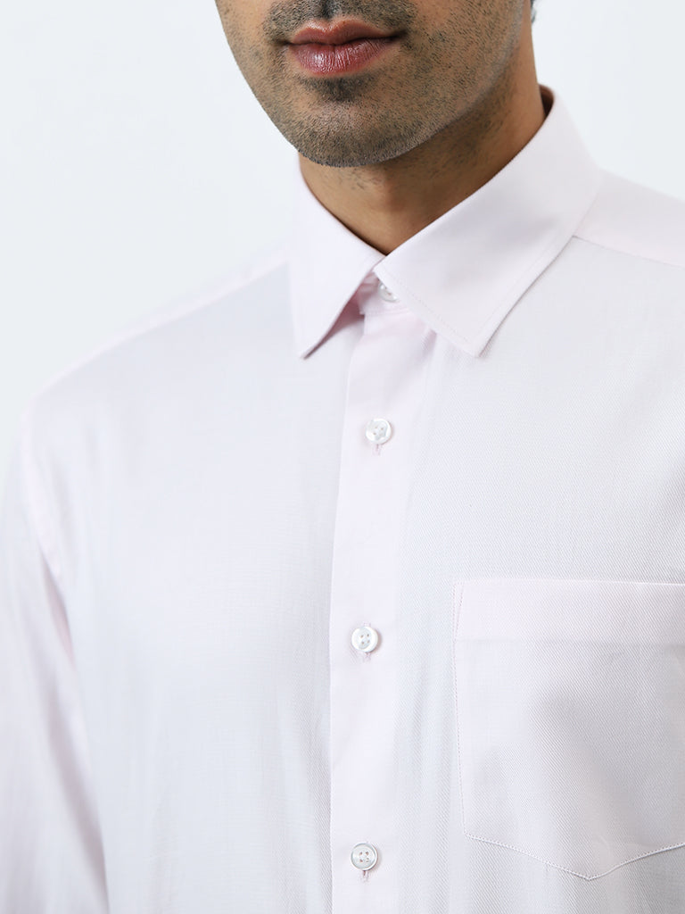 WES Formals Light Pink Solid Relaxed-Fit Cotton Shirt