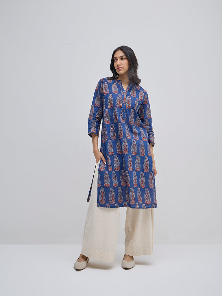 Utsa Indigo Leaf Pattern Straight Kurta