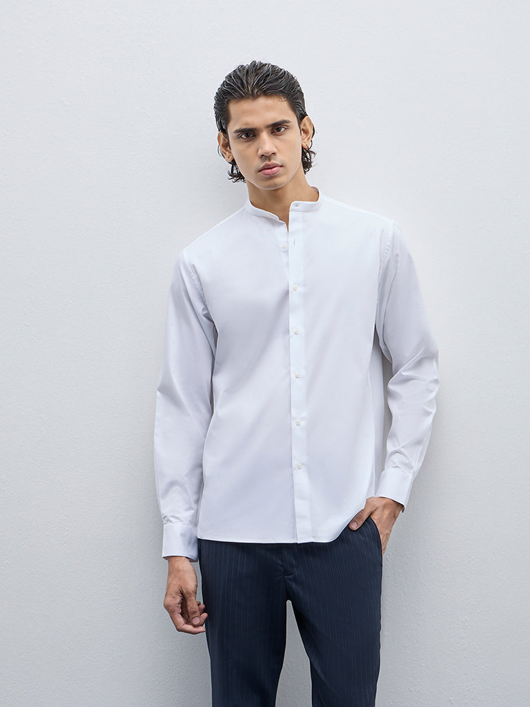 WES Formals White Solid Slim-Fit Cotton Blend Shirt