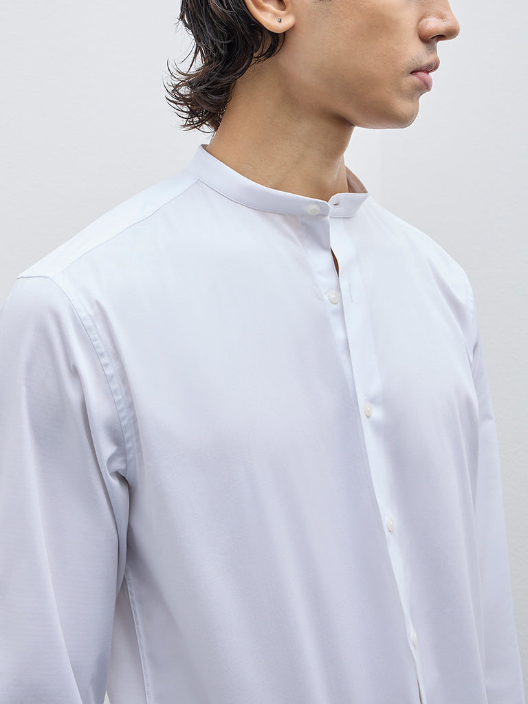 WES Formals White Solid Slim-Fit Cotton Blend Shirt