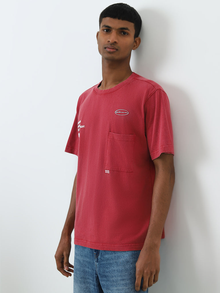 Nuon Light Red Text Printed Relaxed-Fit Cotton T-Shirt