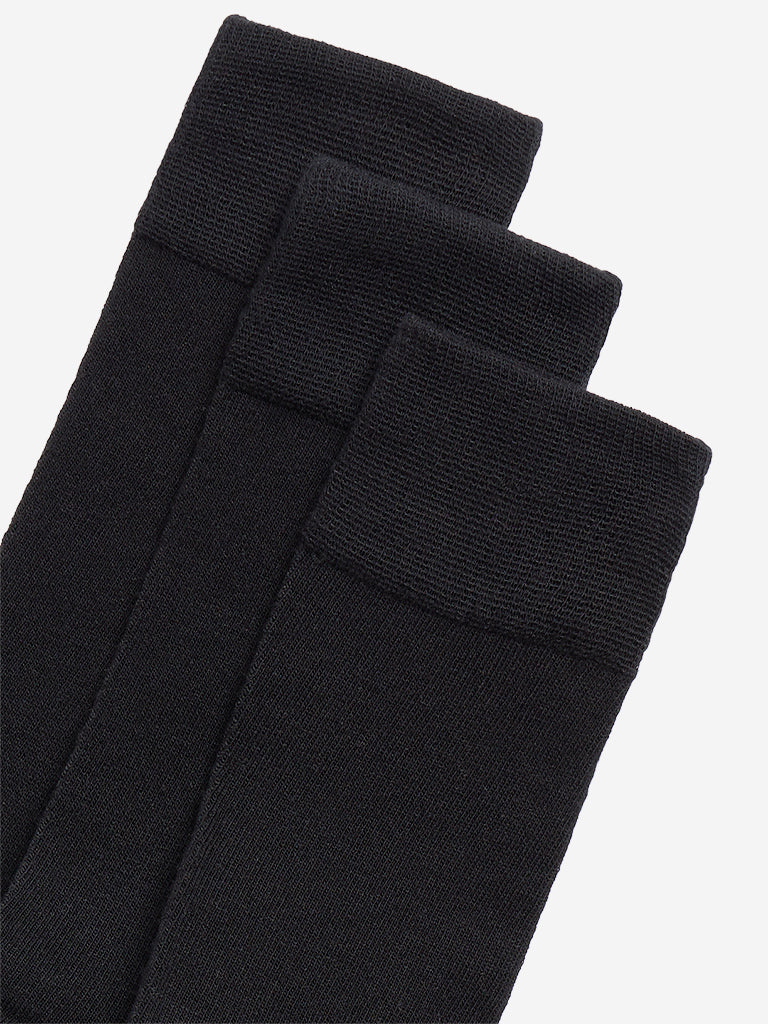 WES Lounge Black Solid Socks - Pack of 3