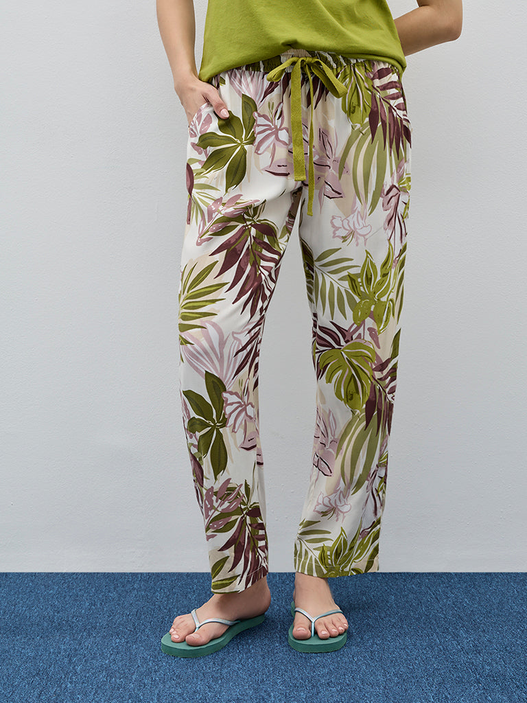 Wunderlove Green Leaf-Printed High-Rise Lounge Pants