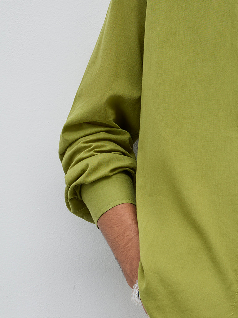 ETA Green Solid Relaxed Fit Cotton Shirt