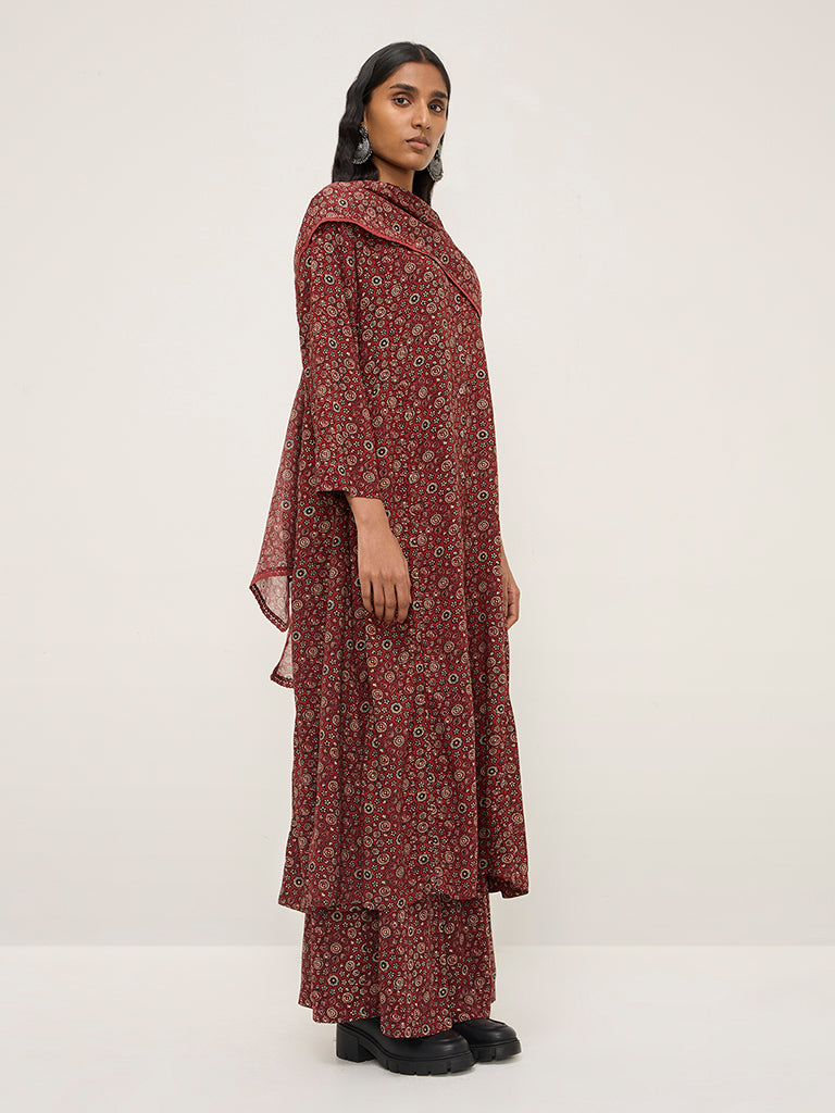 Zuba Maroon Floral Printed Dupatta