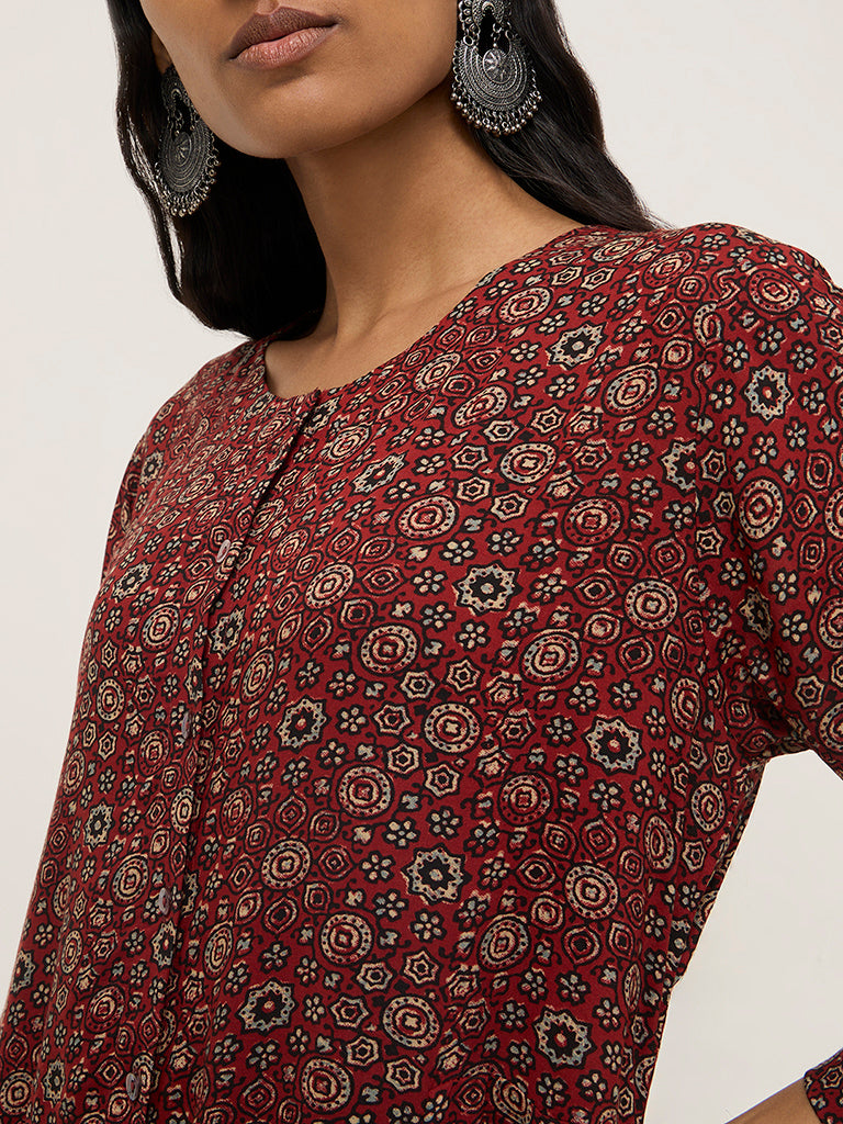 Zuba Maroon Floral Printed Cotton-Blend A-Line Kurta