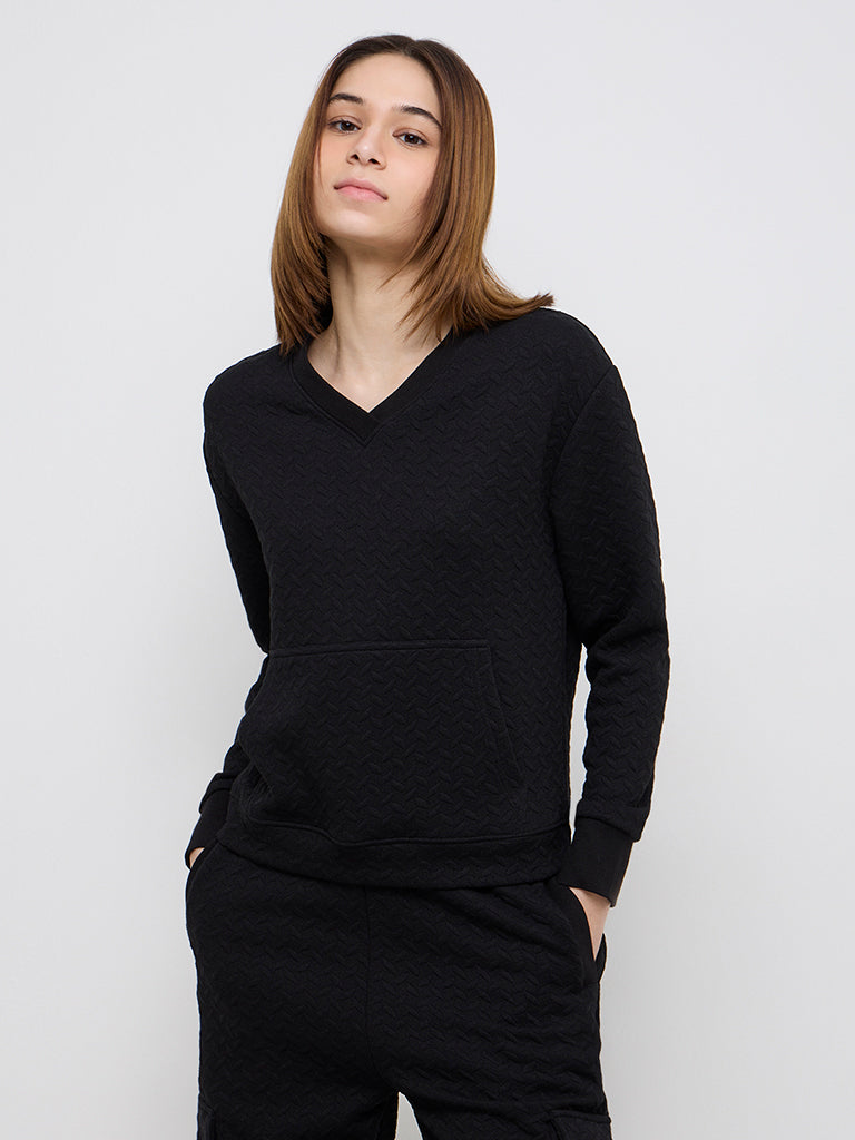 Studiofit Black Self-Textured Sweatshirt