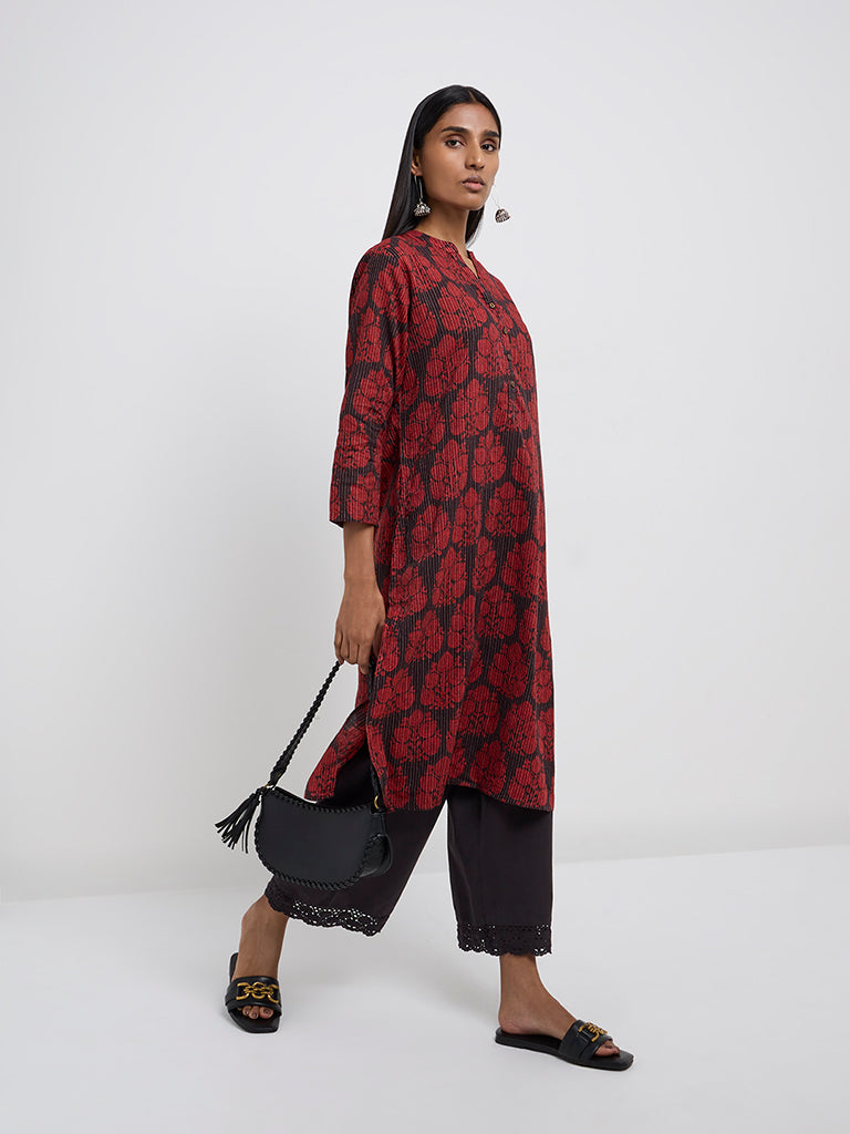 Utsa Red Kantha-Designed Cotton Blend Straight Kurta