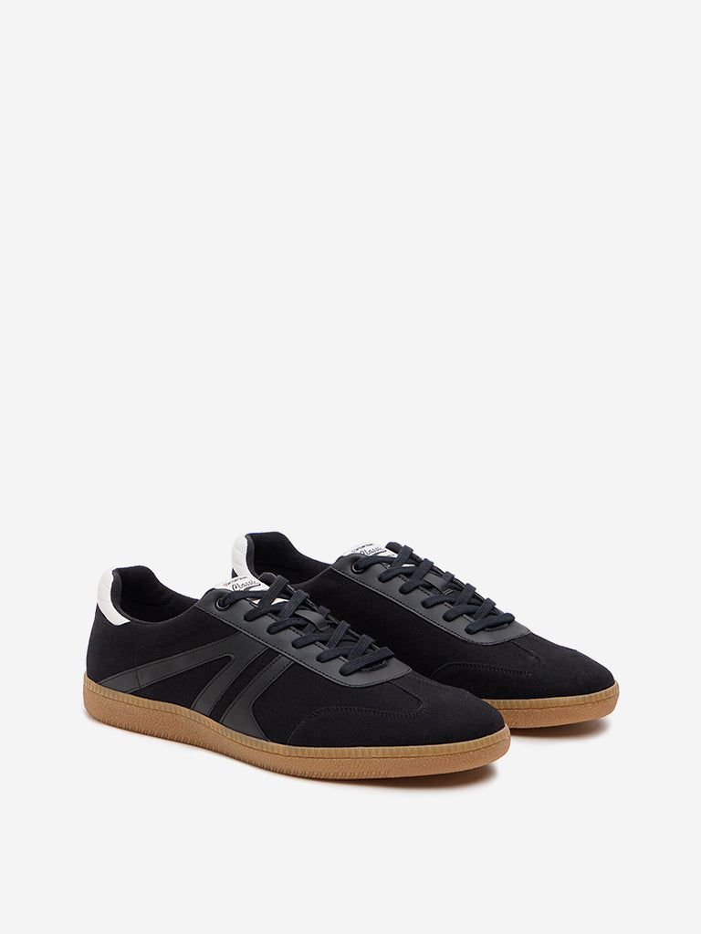 SOLEPLAY Black Retro-Style Lace-Up Sneakers