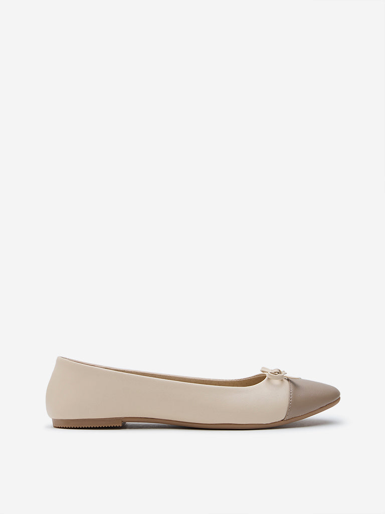 LUNA BLU Taupe Colour-Blocked Ballerina