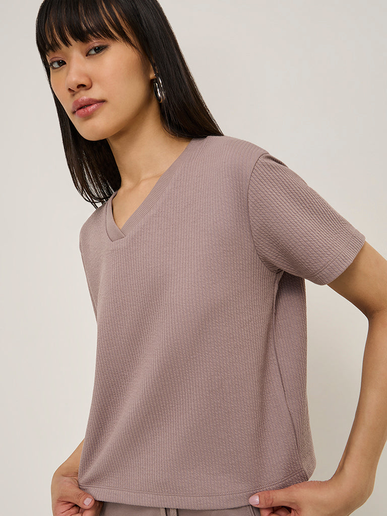 Studiofit Mauve Self-Striped Design T-Shirt