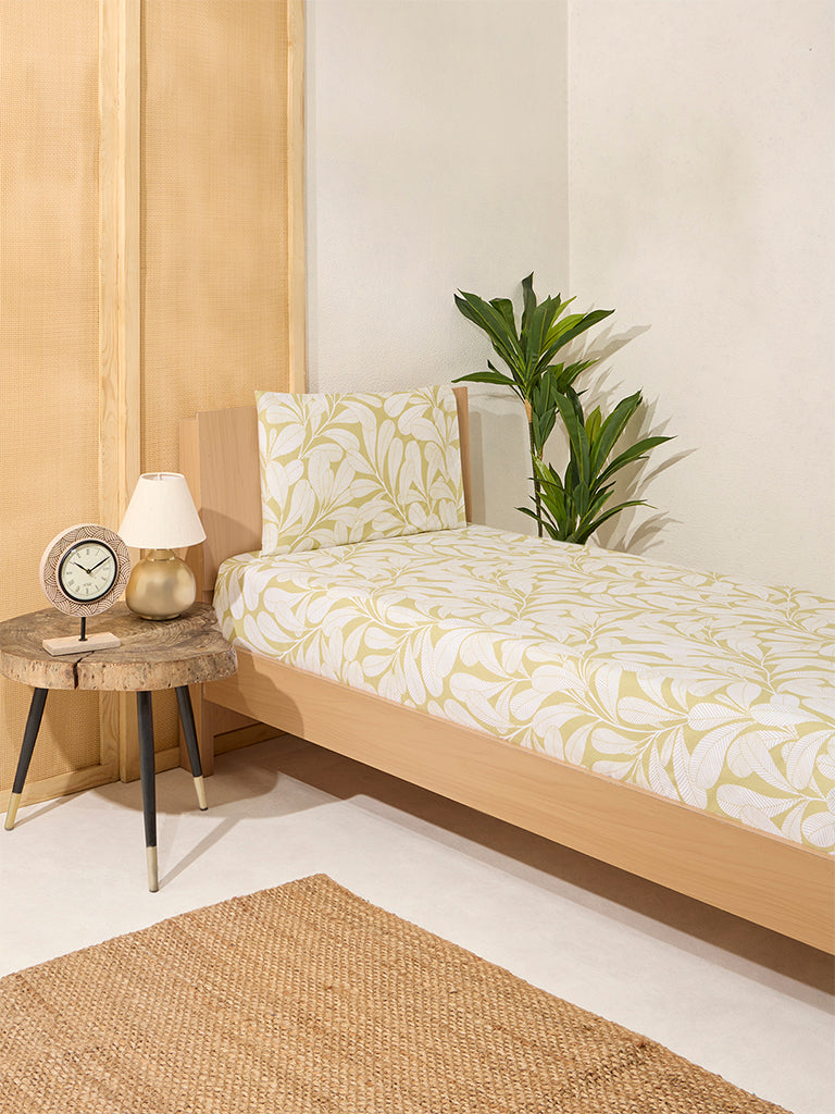 Westside Home Green Leaf Print Single Bed Flat Sheet and Pillowcase Set