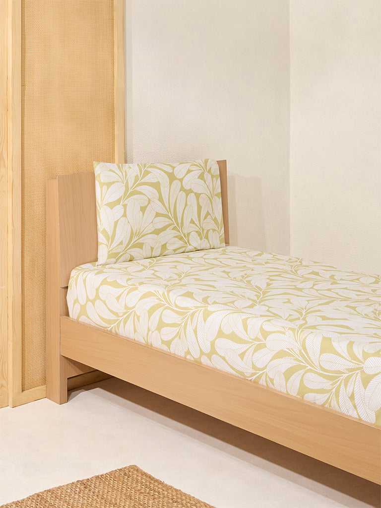 Westside Home Green Leaf Print Single Bed Flat Sheet and Pillowcase Set