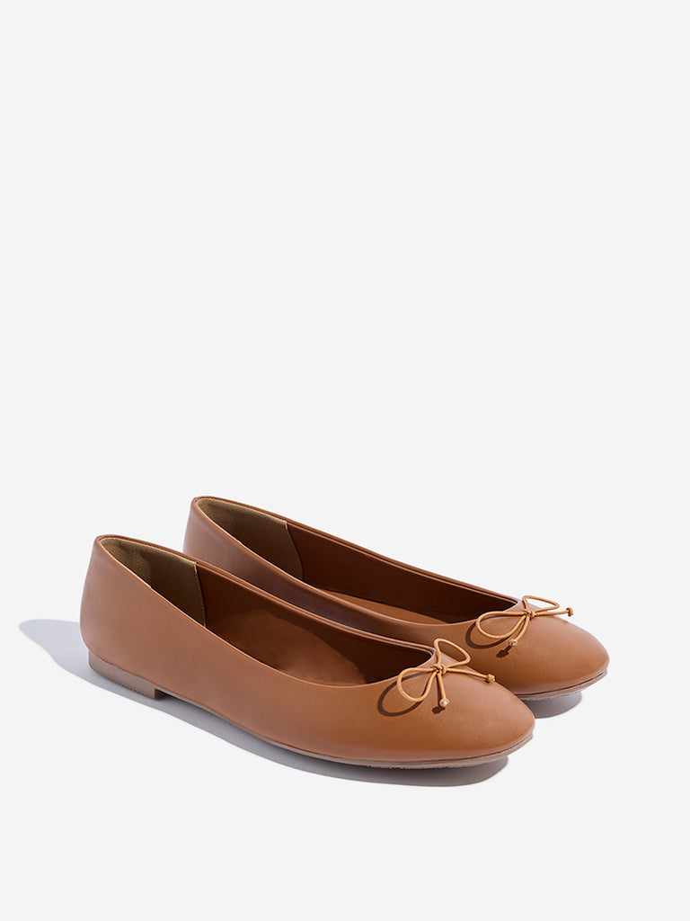 LUNA BLU Tan Bow-Detailed Ballerina