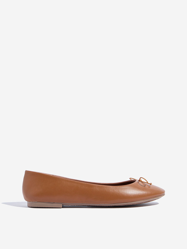 LUNA BLU Tan Bow-Detailed Ballerina